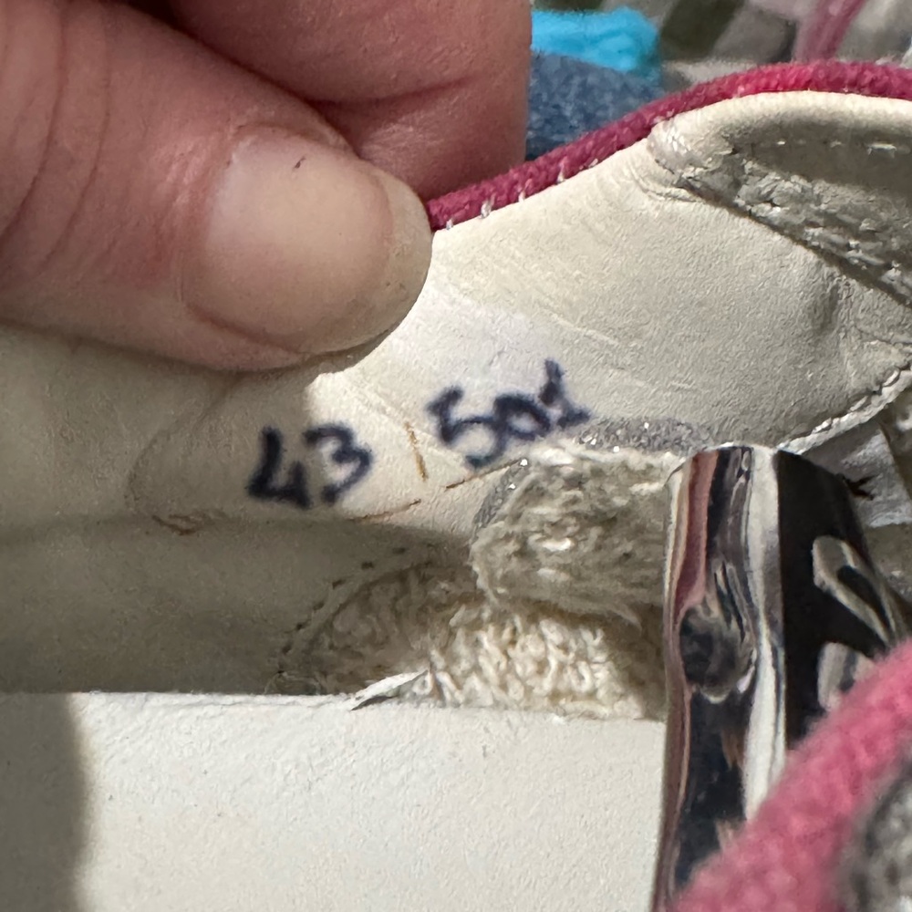 GGDB Shoes - Picture 3 of 4